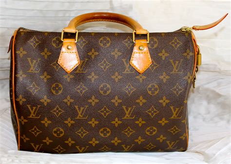 bauletto louis vuitton donna|louis vuitton bandouiller 30 monogram.